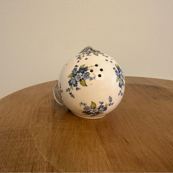 SOLD- Taylor of London Pomander Potpourri Ceramic Ball Floral Ornament England - Picture 6 of 10